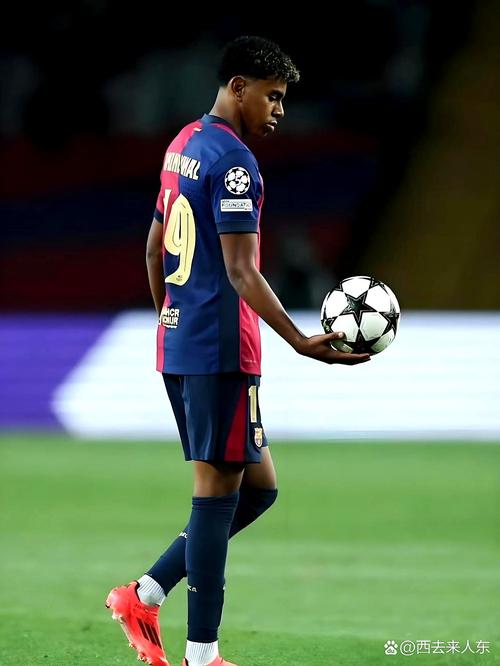 足球意大利名帅重返教练席，引全球媒体关注