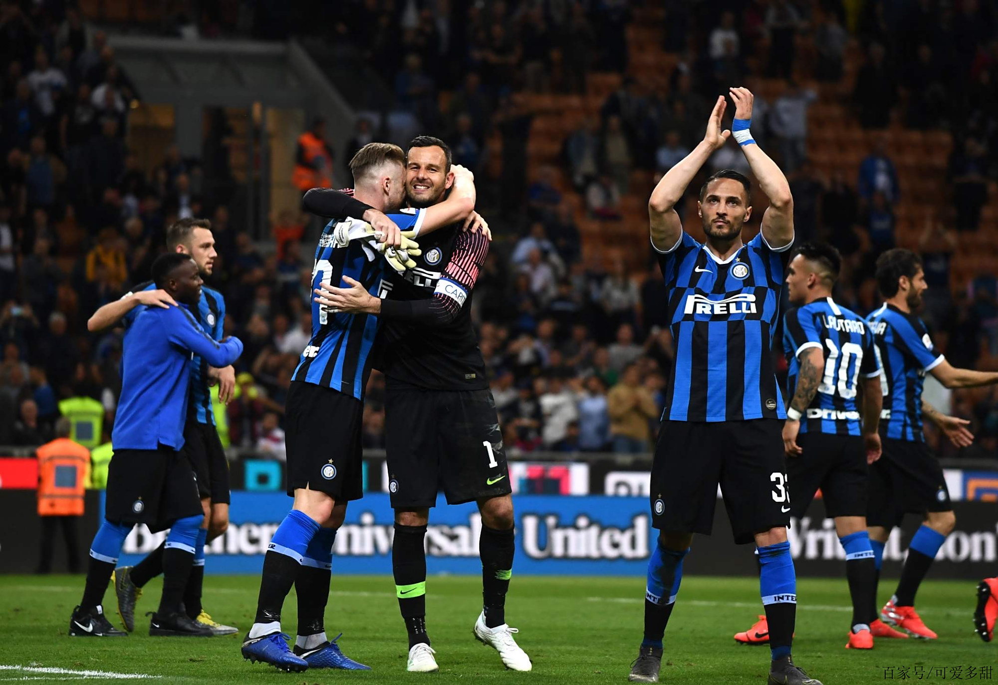 欧冠淘汰赛前瞻：巴萨主场迎战曼联,