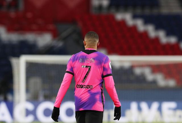 瓜达拉哈拉抽中巴萨后狂欢如夺冠