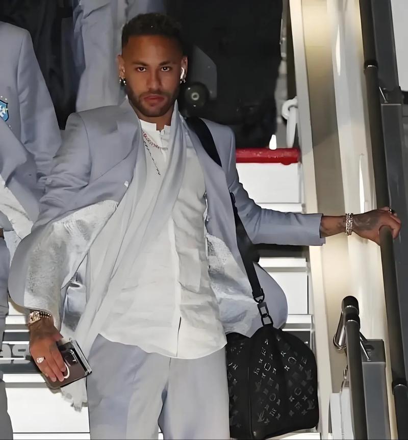 本赛季教练薪资排名：科尔、斯波、泰伦·卢前三，雷迪克第十